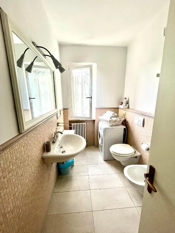 Your Familyapartment In Sirmione 아파트