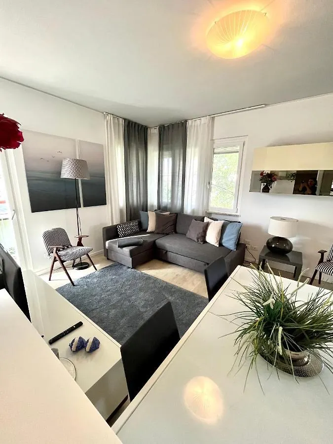 Your Familyapartment In Sirmione 아파트