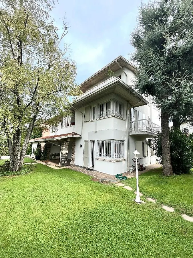 Your Familyapartment In Sirmione
